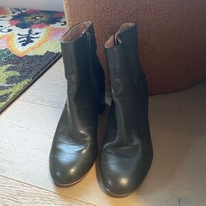 Urban Outfitters Army Green  Ankle Boots size 6-6.5 US W